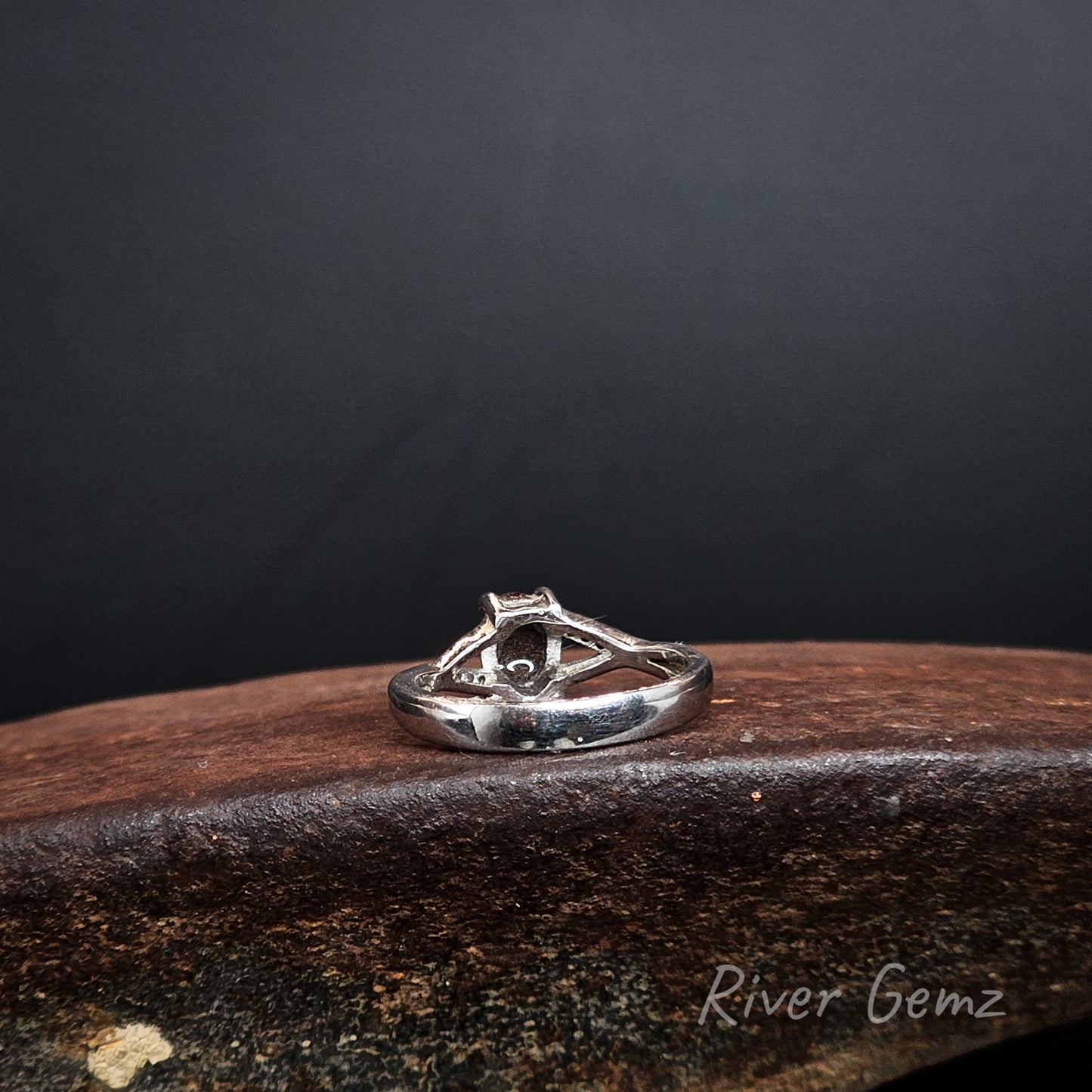 Rear view of silver ring.